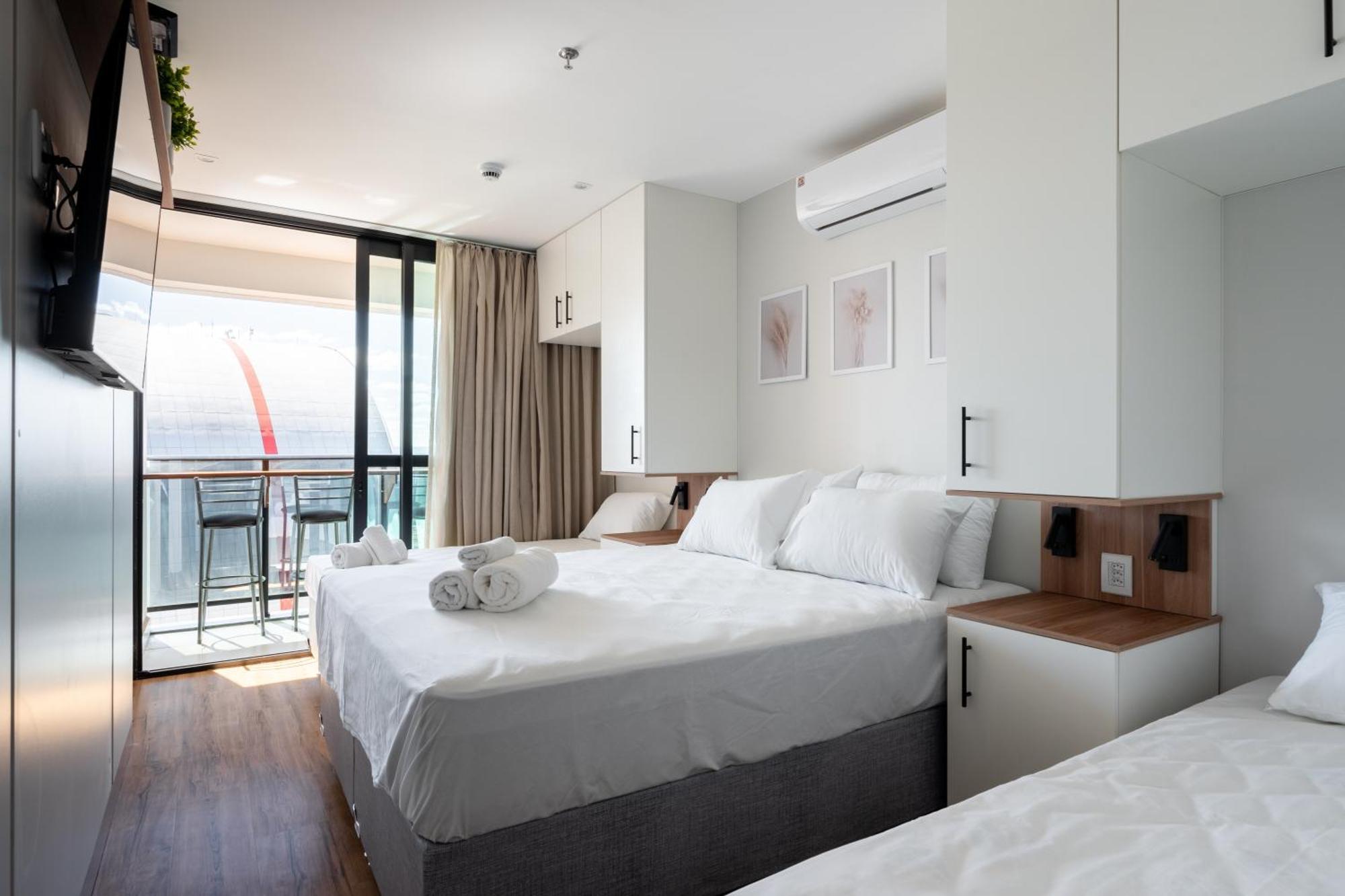 Bsb Flats - Athos Shn *